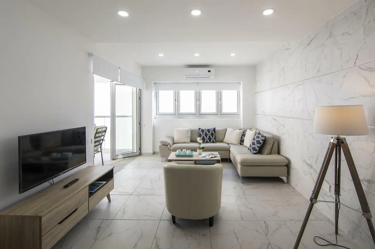 Larnaca Finikoudes Suite Cyprus